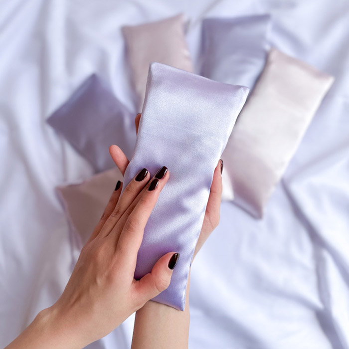 بالشت چشم بنفش