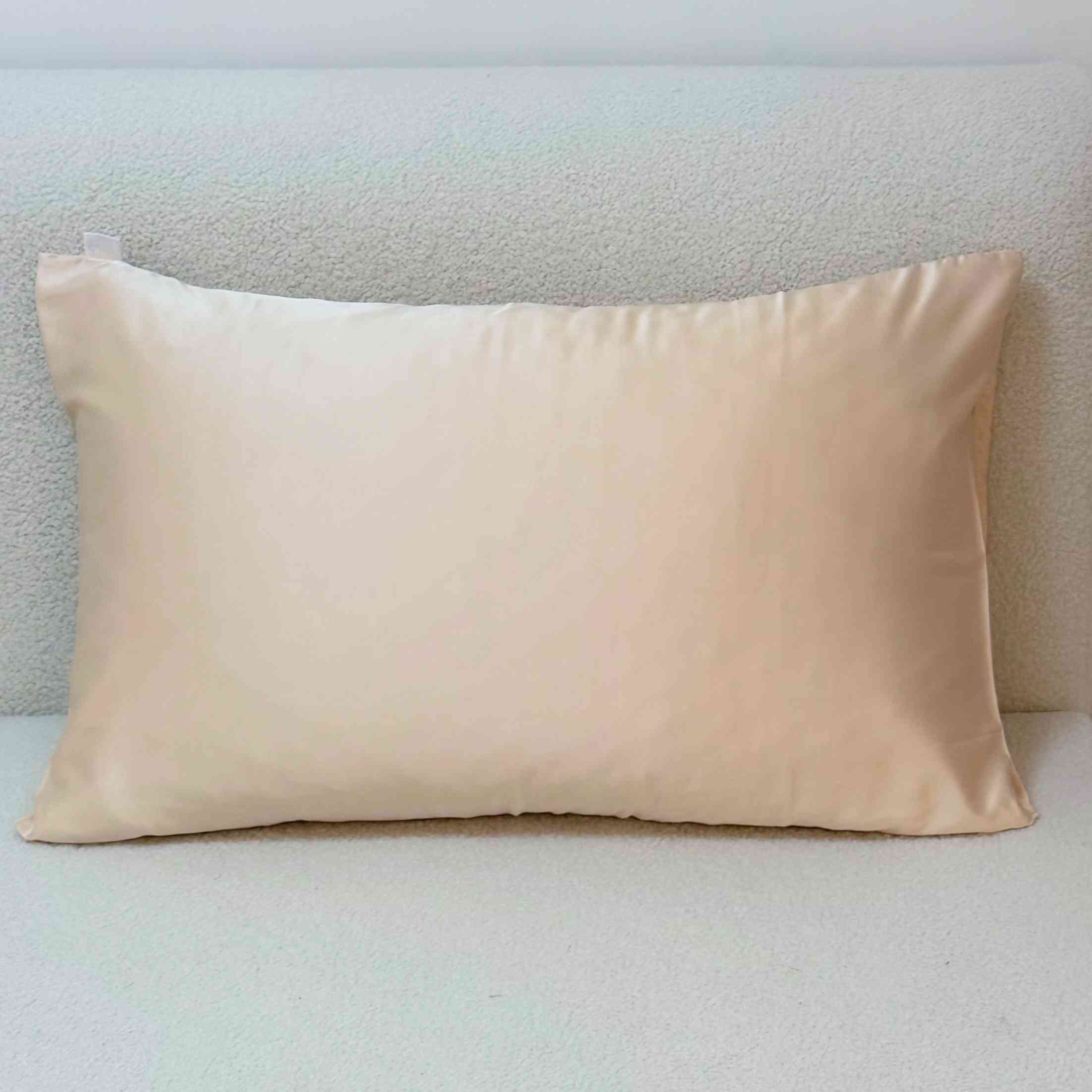 روبالشتی ساتن کرم