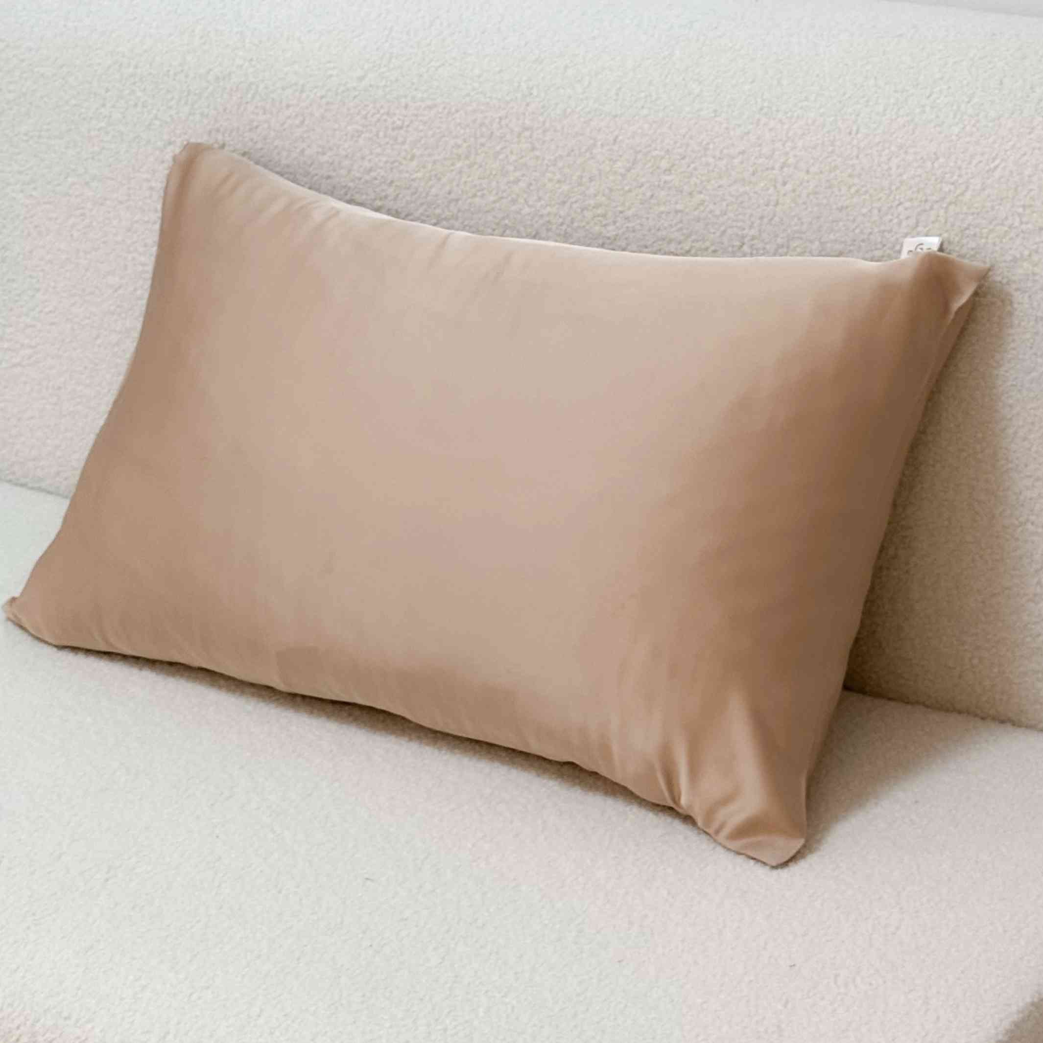 روبالشتی ساتن کرم شامپاینی